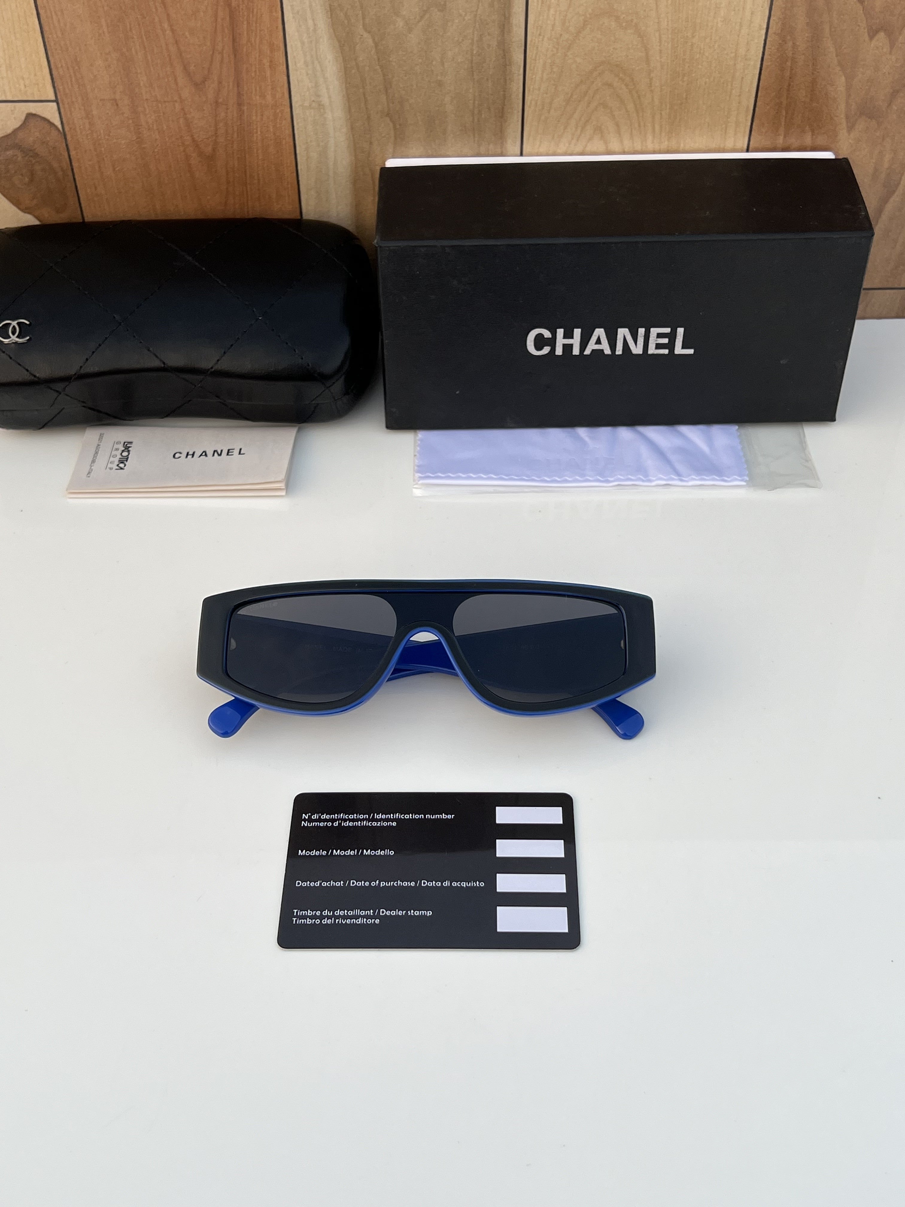 Cha_nel 1001 Blue Black