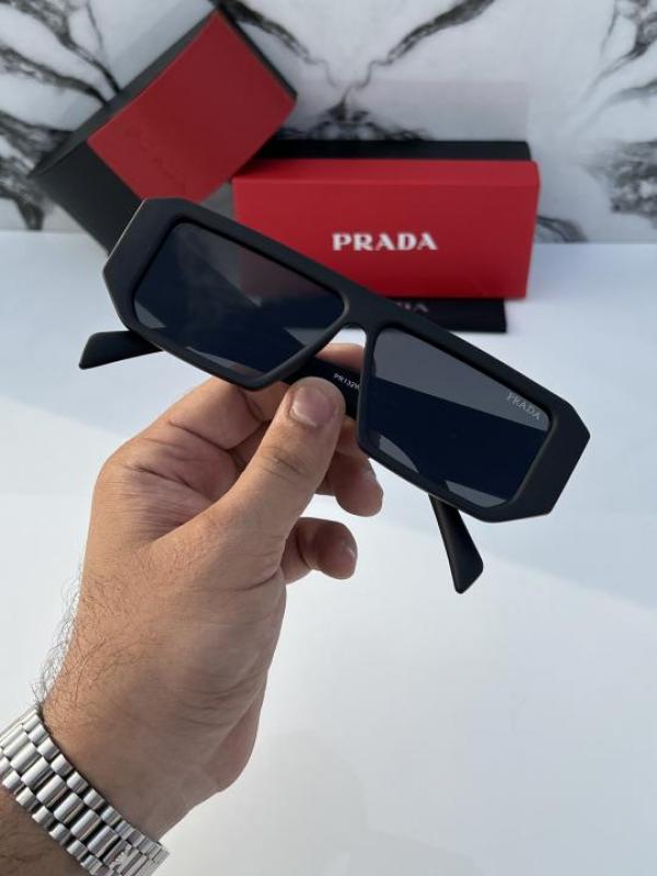 Pra_da 82 Matt Black