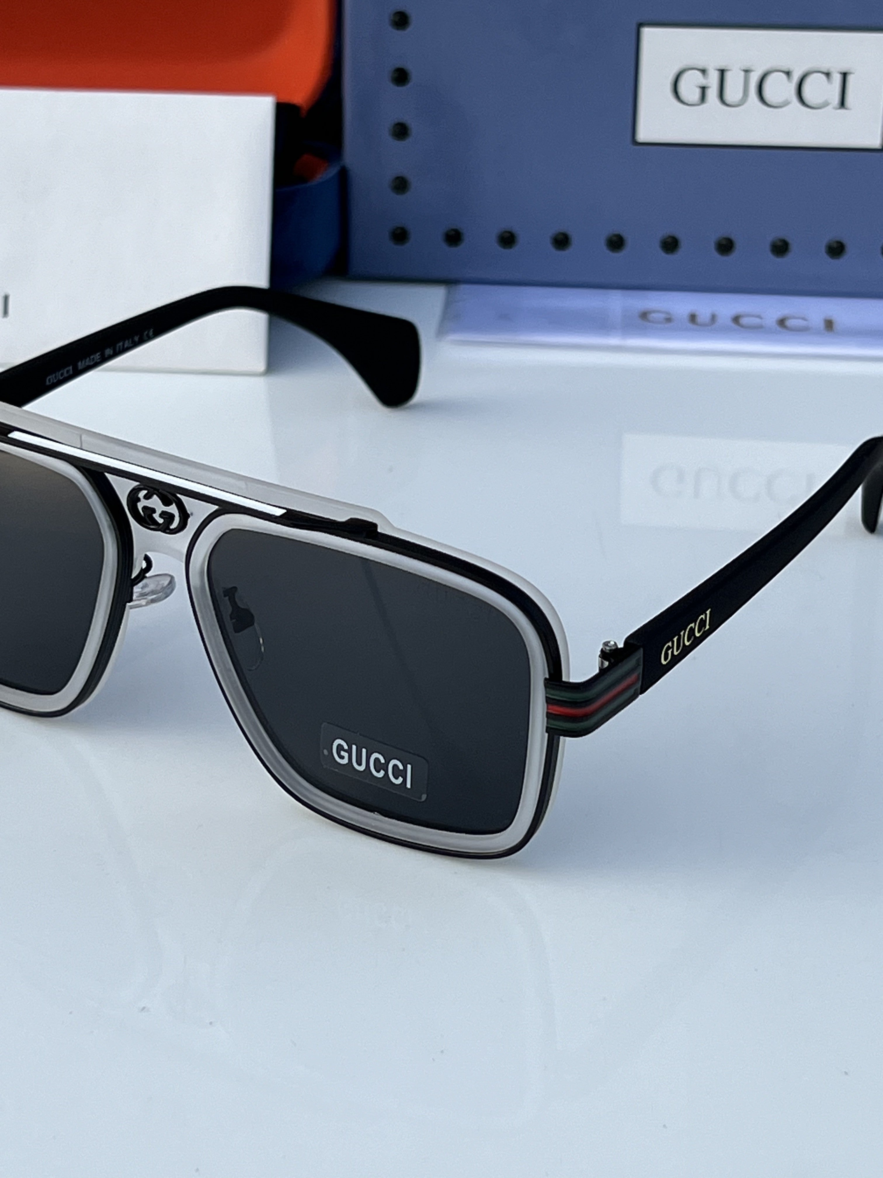 Guc_ci 1295 White Black