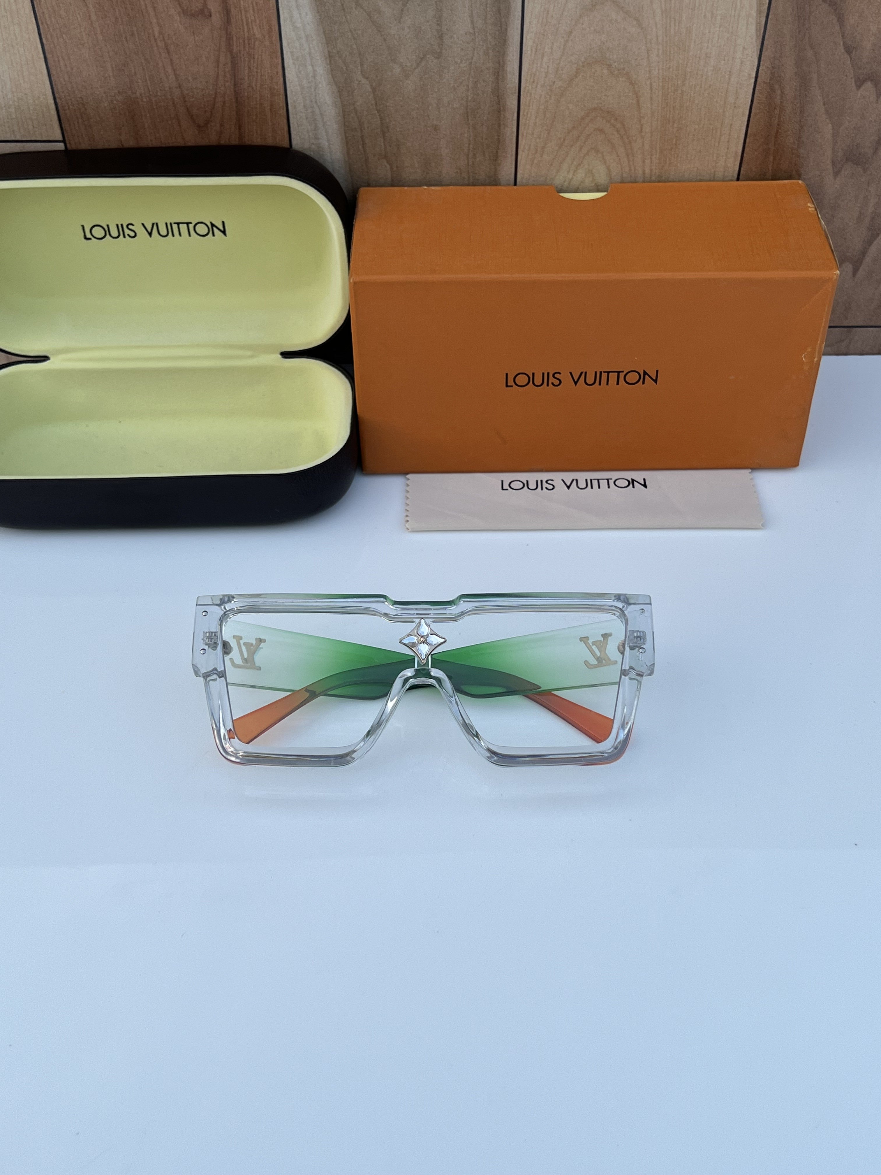 Lou_is vui_tton 8630 Plano