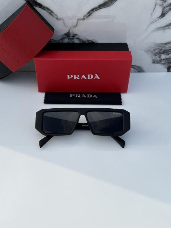 Pra_da 82 Matt Black