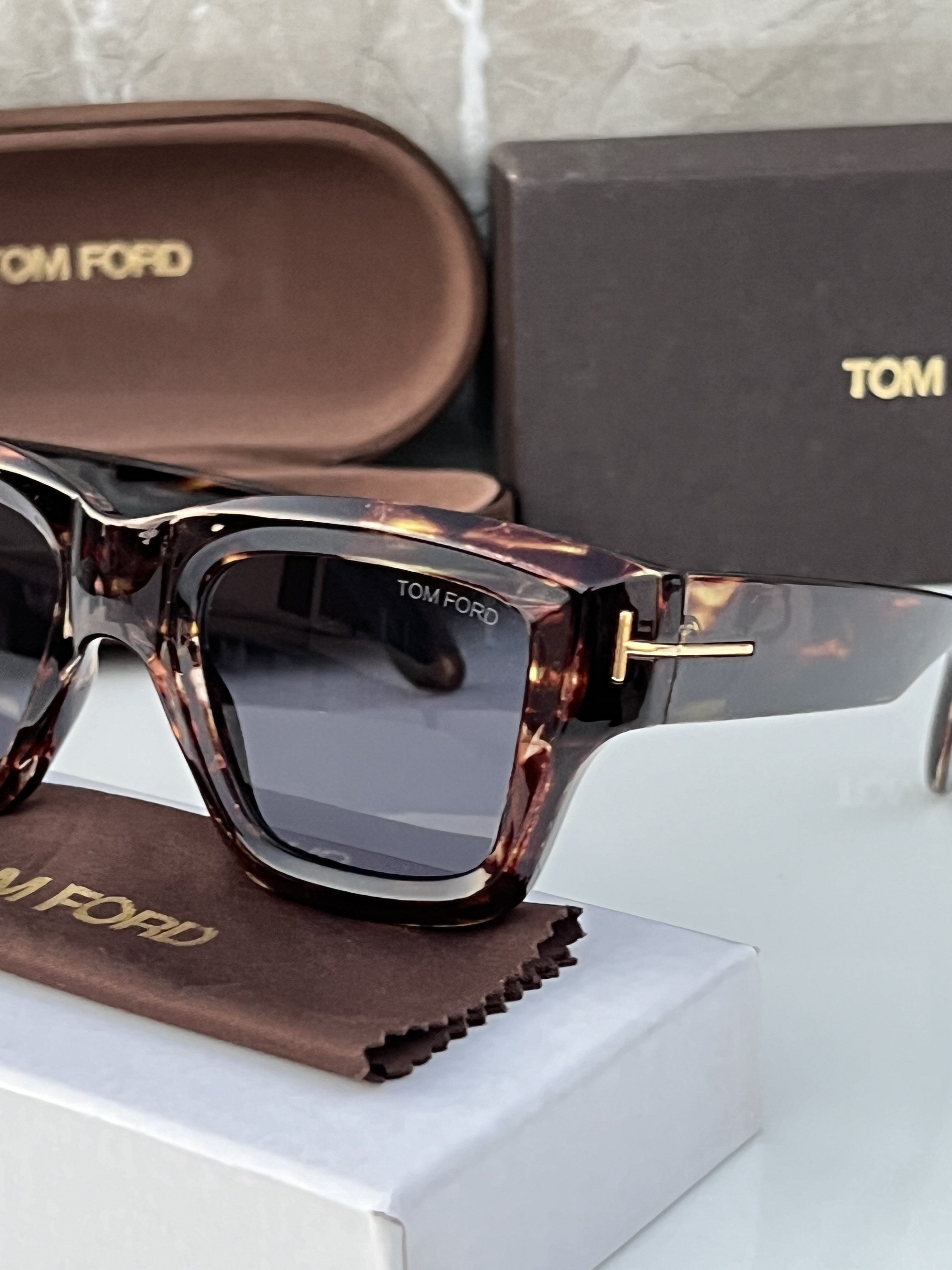 Tom_ford 4184 Tiger Black