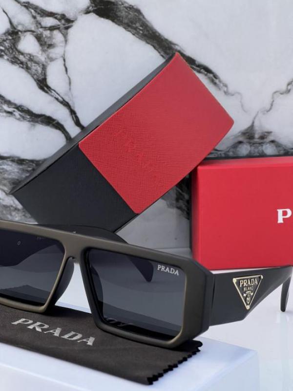 Pra_da 82 Matt Black