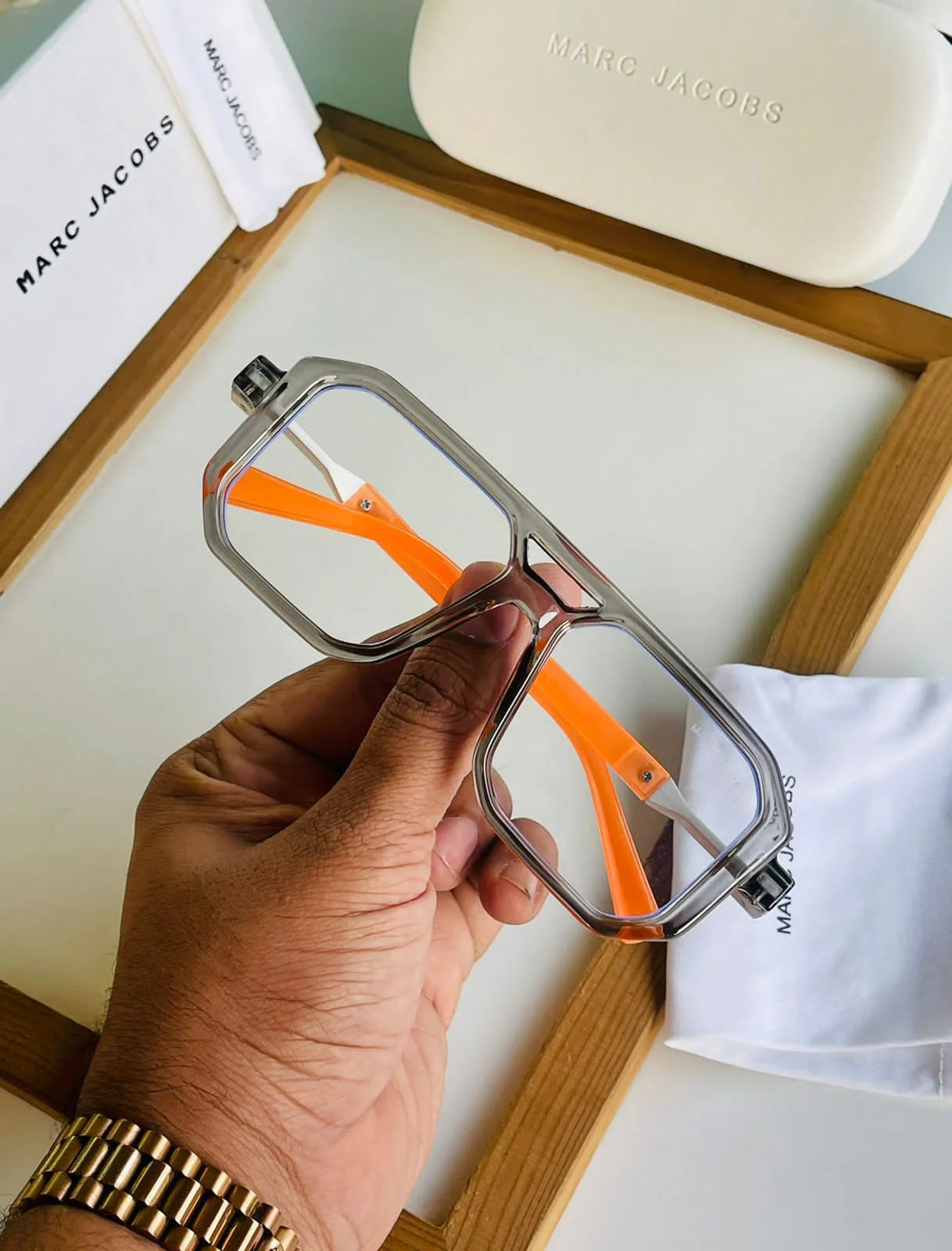 Mar_c Jac_obs 6125 Grey Orange